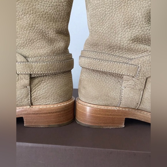Authentic Louis Vuitton Boots! Tan Color & Brass LV Logo Accent. Size 36 (US 6) - Picture 8 of 10